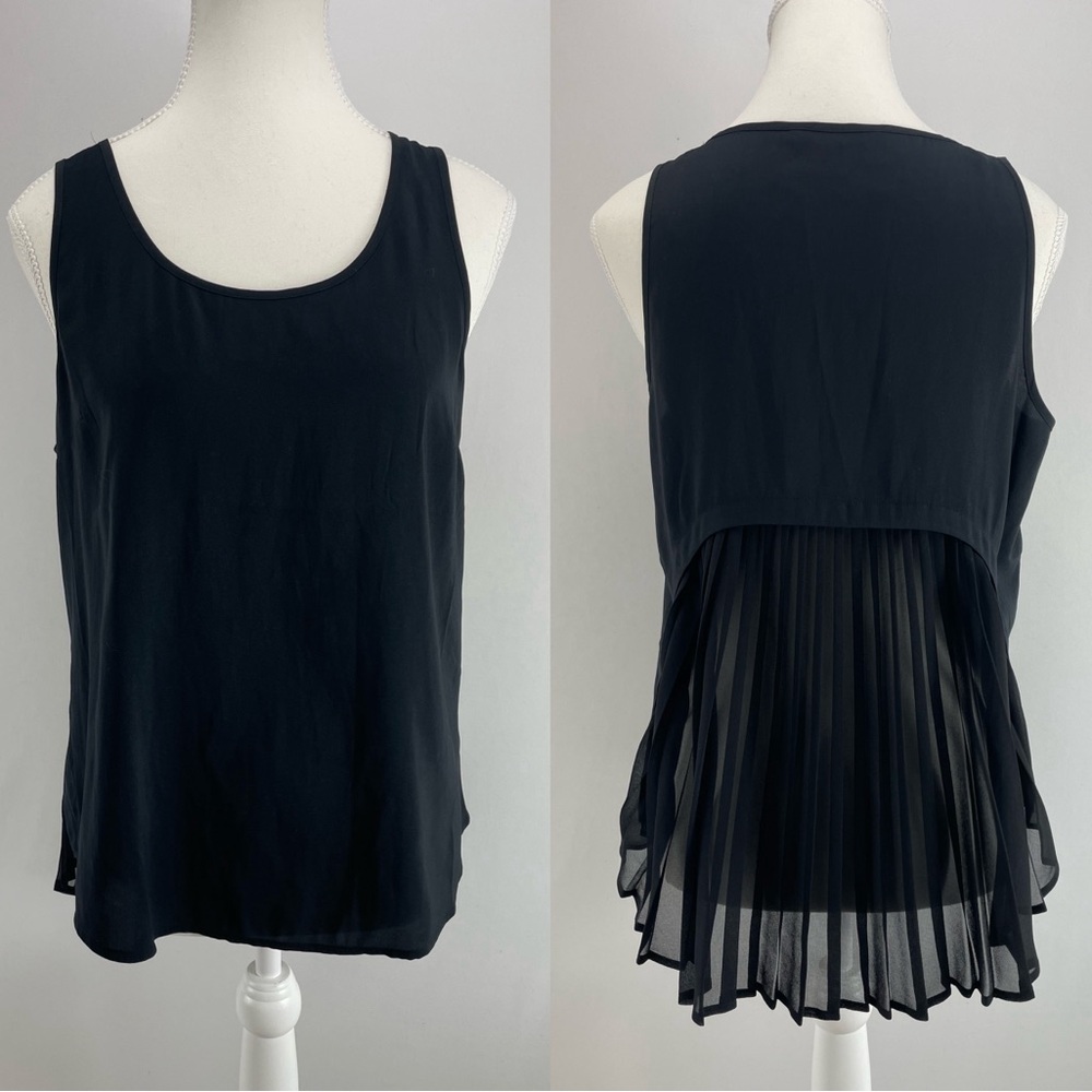 *3/$15* Express Sleeveless Blouse, Pleated Back, Small (SP)